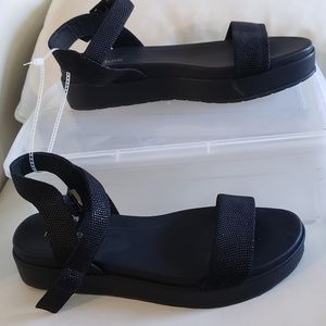 Women Nurture Emmerie Sandal black